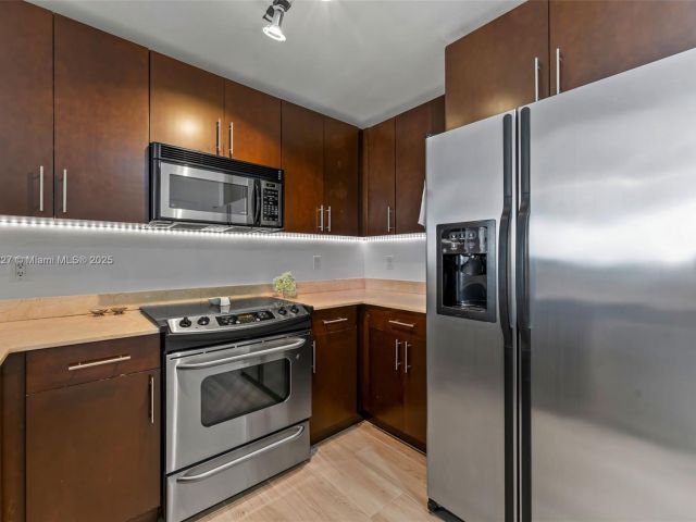 Apartment for sale  Unit #1107 - photo 6016834