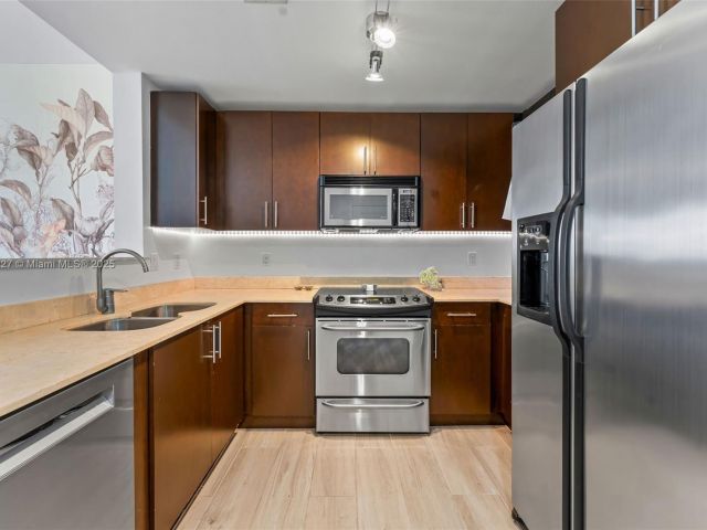 Apartment for sale  Unit #1107 - photo 6016835