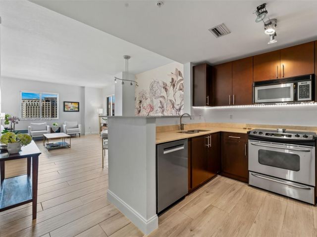 Apartment for sale  Unit #1107 - photo 6016836