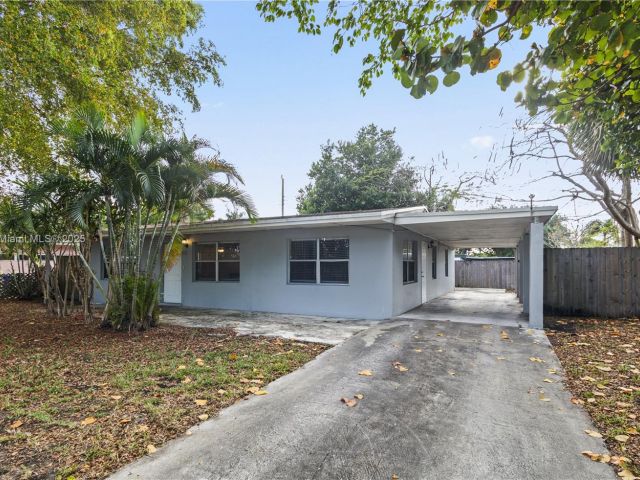 Home for sale at 3121 NE 13th Ave - photo 5988558