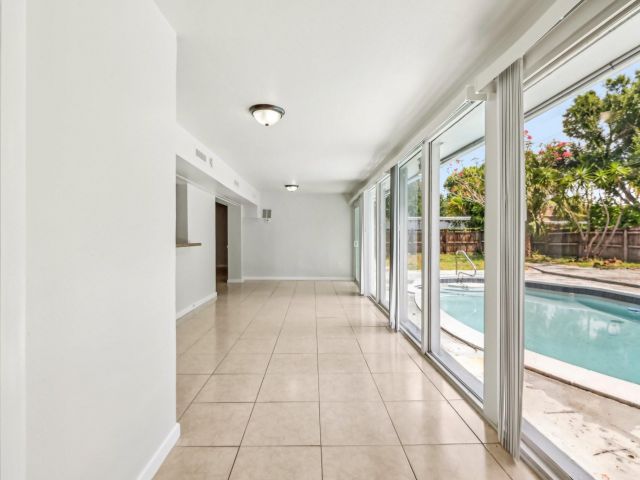 Home for sale at 334 NW 12th Ave - photo 5995296