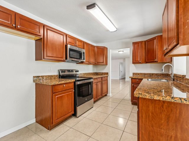 Home for sale at 334 NW 12th Ave - photo 5995302