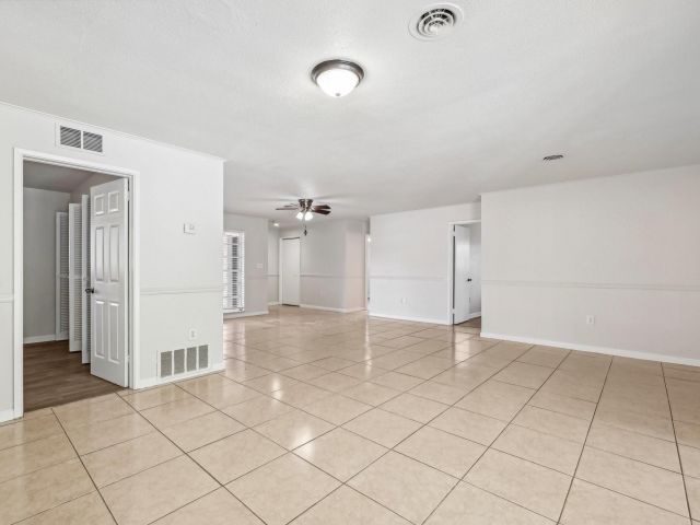 Home for sale at 334 NW 12th Ave - photo 5995306