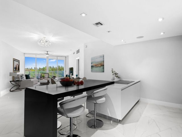 Apartment for rent  Unit #504 - photo 6833894