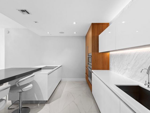 Apartment for rent  Unit #504 - photo 6833895