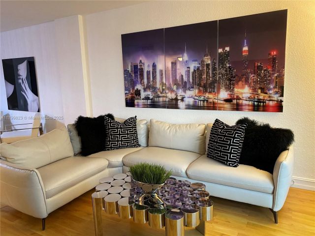 Apartment for rent  Unit #14K - photo 5989859