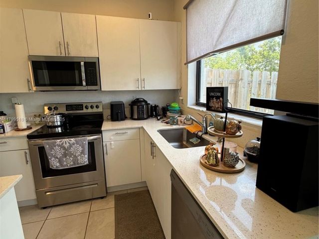 Home for rent at 13266 SW 285th St 0 - photo 5988968