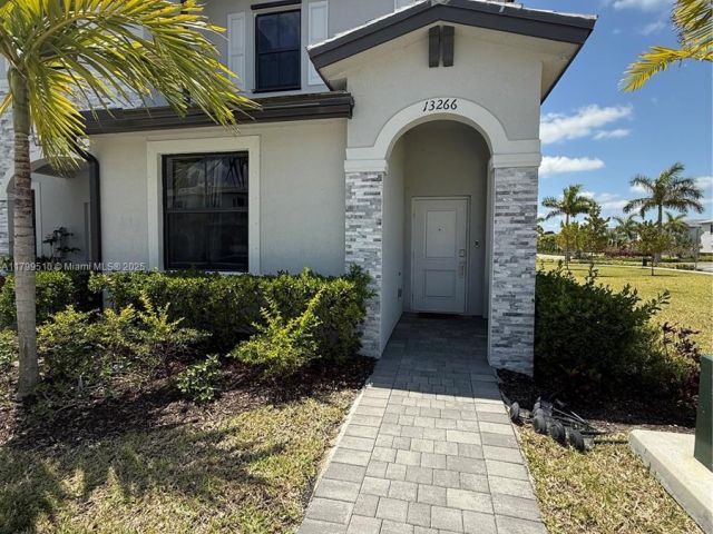 Home for rent at 13266 SW 285th St 0 - photo 5988972