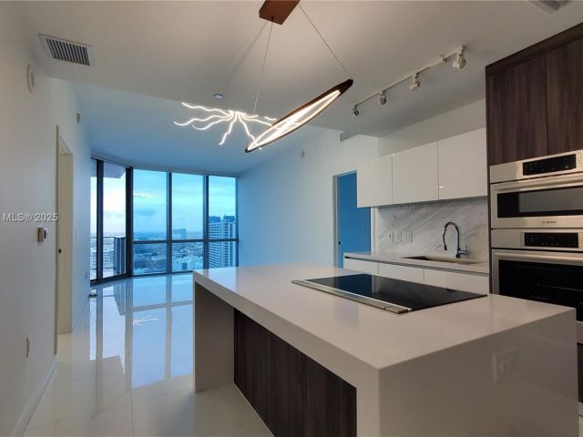 Apartment for sale  Unit #2208 - photo 5998062