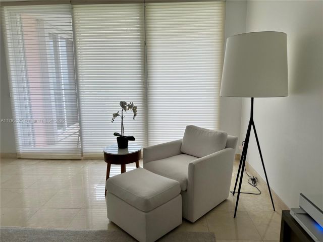 Apartment for rent  Unit #803 - photo 5993608