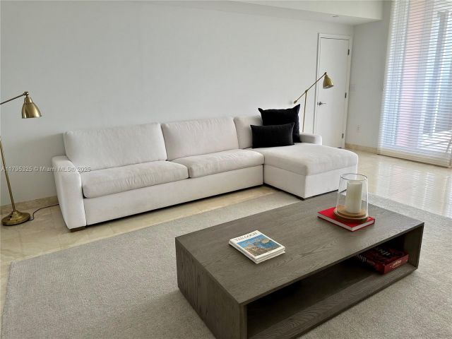 Apartment for rent  Unit #803 - photo 5993611