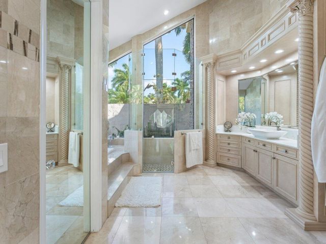 Home for sale at 17906 Aberdeen Way - photo 6015079