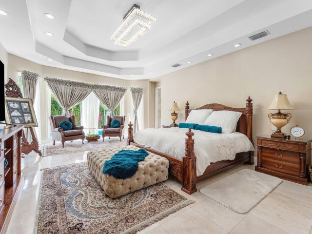 Home for sale at 17906 Aberdeen Way - photo 6015082