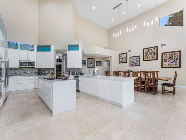 Home for sale at 17906 Aberdeen Way - photo 6015084