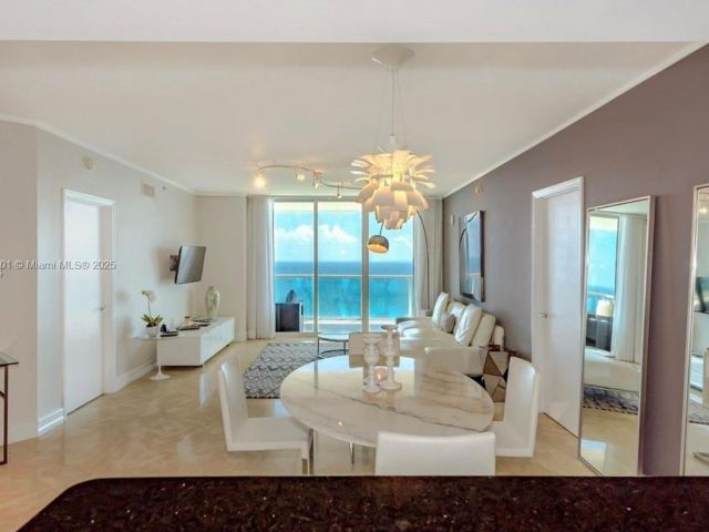 Apartment for rent  Unit #3902 - photo 5993385