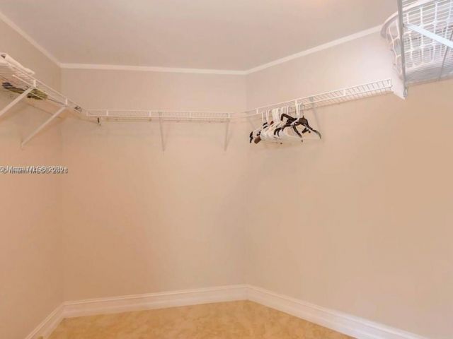 Apartment for rent  Unit #3902 - photo 5993391