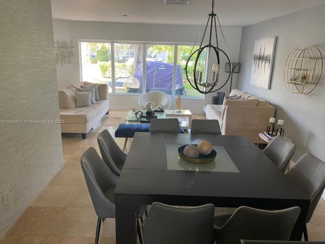 Home for sale at 1103 Washington St - photo 5990449