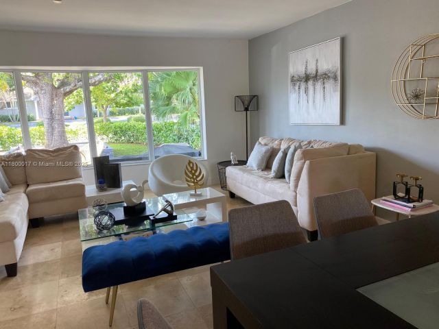 Home for sale at 1103 Washington St - photo 5990452