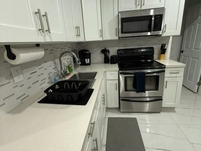 Home for rent at 55 NW 47th St - photo 5996869