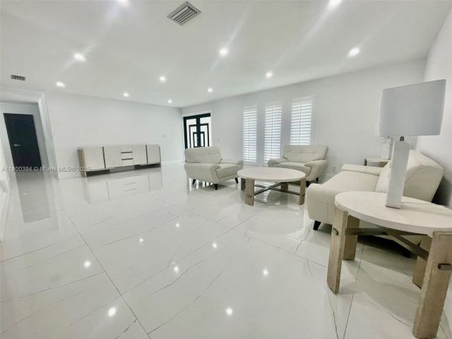 Home for sale at 2721 SW 130th Ave - photo 5993257