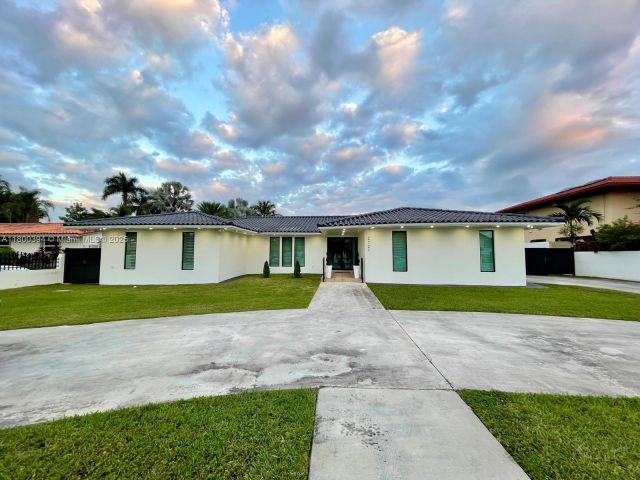 Home for sale at 2721 SW 130th Ave - photo 5993263