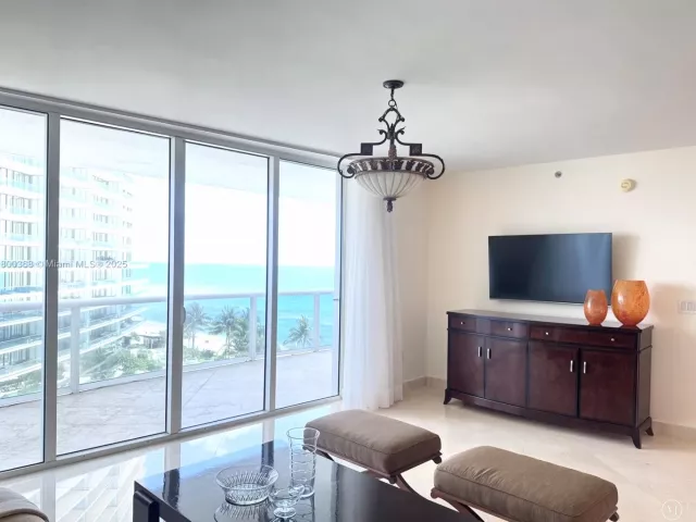 Apartment for sale  Unit #1102 - photo 5994189