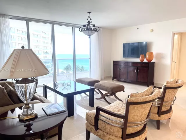 Apartment for sale  Unit #1102 - photo 5994190