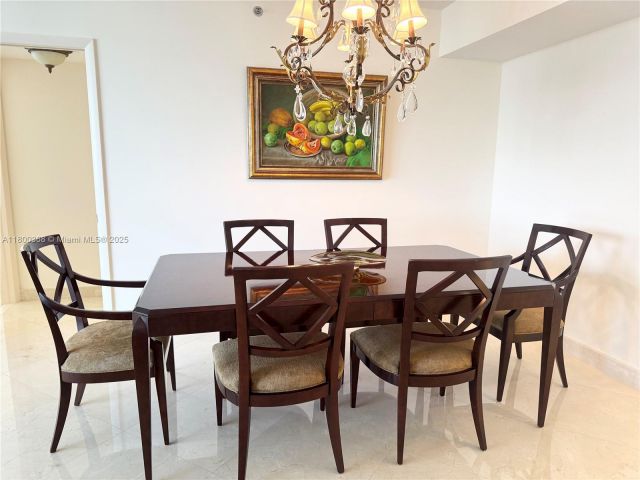 Apartment for sale  Unit #1102 - photo 5994191