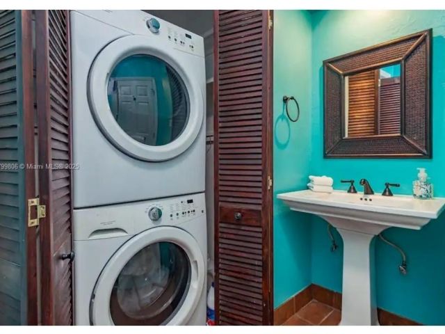 Home for rent at 1635 Fletcher St - photo 6027840