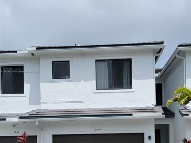 Home for sale at 10847 SW 232nd Ter - photo 5993709