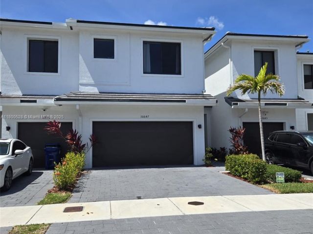 Home for sale at 10847 SW 232nd Ter - photo 5993712