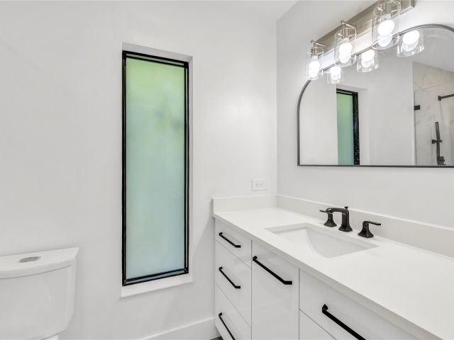 Home for sale at 832 Appleby St - photo 6017971