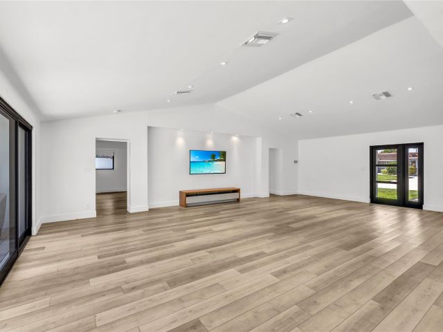 Home for sale at 832 Appleby St - photo 6017974