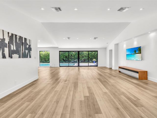 Home for sale at 832 Appleby St - photo 6017978