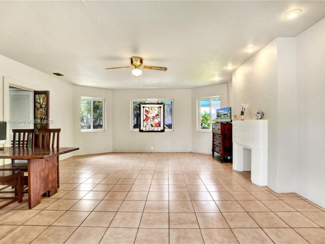 Home for sale at 326 S 14th Ave - photo 6038675