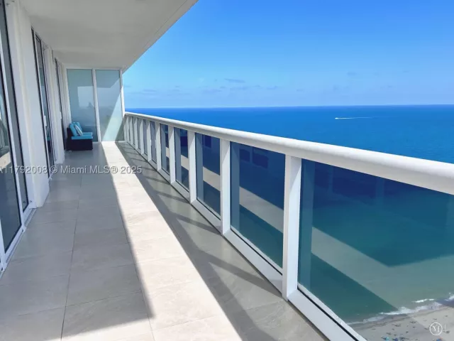 2-bedroom condo for rent in Hallandale Beach - 1830 S Ocean Dr 4106 - MondialRealty