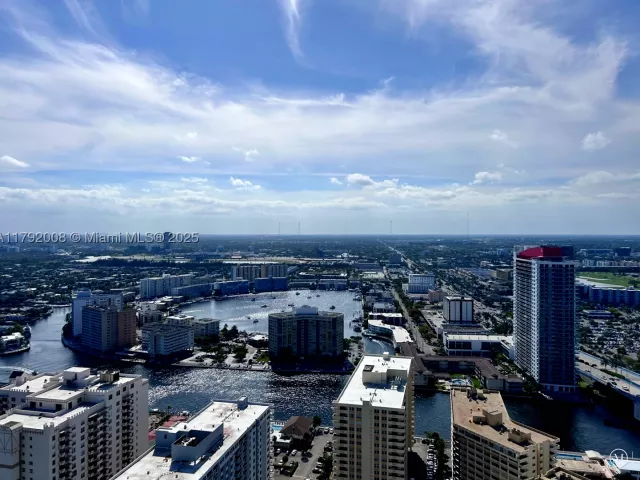 2-bedroom condo for rent in Hallandale Beach - 1830 S Ocean Dr 4106 - MondialRealty
