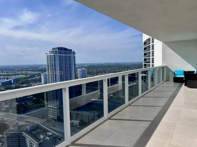 2-bedroom condo for rent in Hallandale Beach - 1830 S Ocean Dr 4106 - MondialRealty