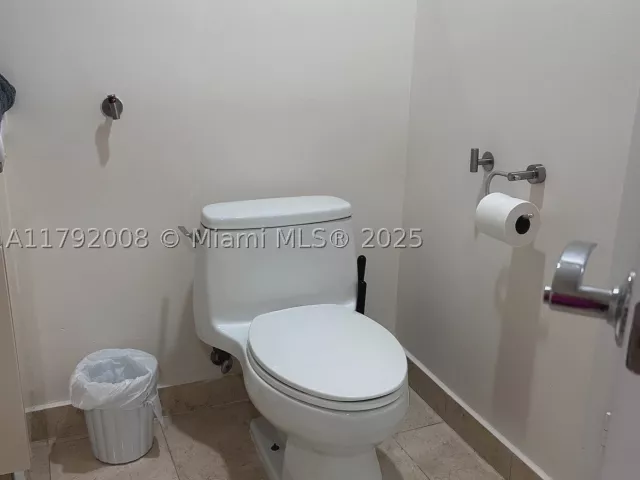 2-bedroom condo for rent in Hallandale Beach - 1830 S Ocean Dr 4106 - MondialRealty