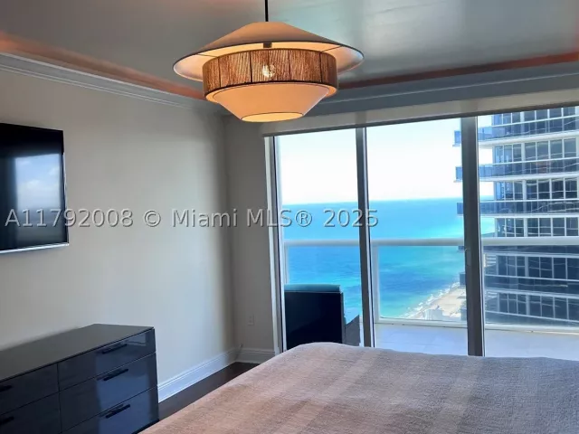 2-bedroom condo for rent in Hallandale Beach - 1830 S Ocean Dr 4106 - MondialRealty