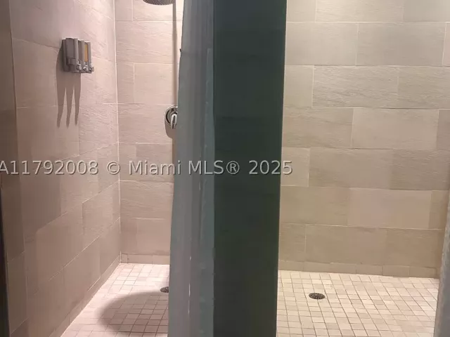 2-bedroom condo for rent in Hallandale Beach - 1830 S Ocean Dr 4106 - MondialRealty