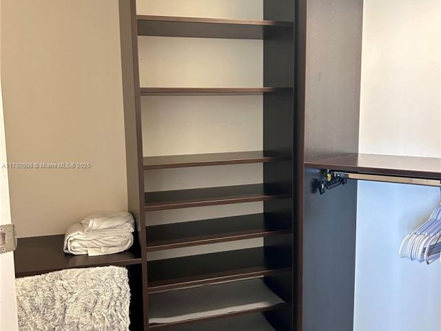 Apartment for rent  Unit #4106 - photo 5994224