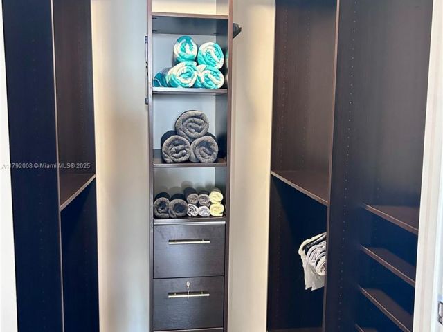 Apartment for rent  Unit #4106 - photo 5994227