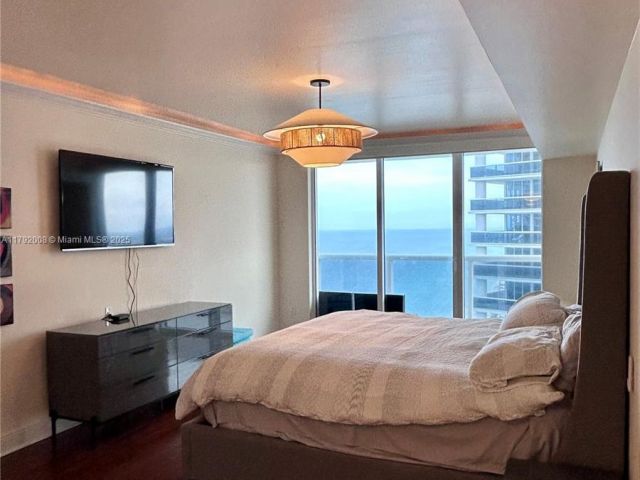 Apartment for rent  Unit #4106 - photo 5994232