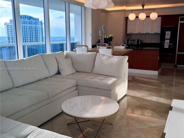 Apartment for rent  Unit #4106 - photo 5994239