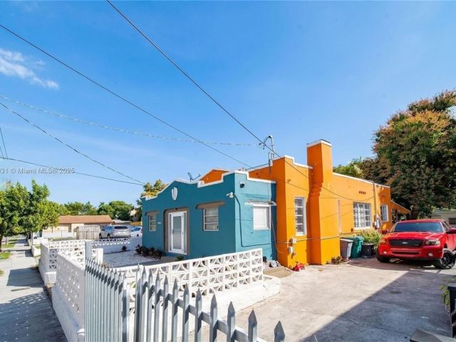 Home for sale at 1436 SW 3rd St - photo 6000988