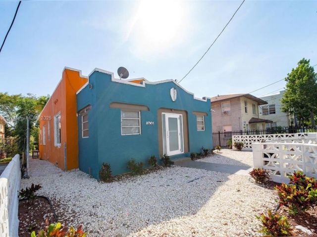 Home for sale at 1436 SW 3rd St - photo 6000990