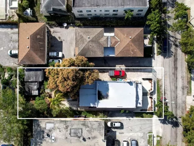 3-bedroom home for sale in Miami - 1436 SW 3rd St - MondialRealty