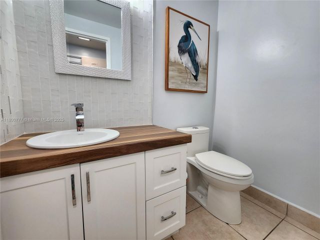 Apartment for rent  Unit #815 - photo 6066461