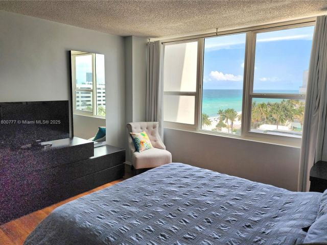 1-bedroom condo for rent in Hollywood - 3505 S Ocean Dr 815 - MondialRealty